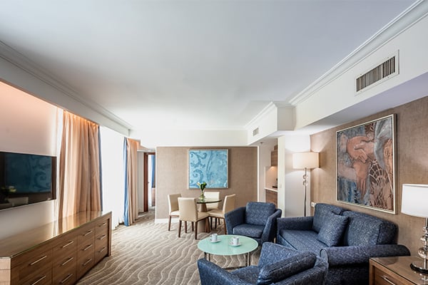 Room 1075 - Sheba_Round_Jacuzzi-2 copy